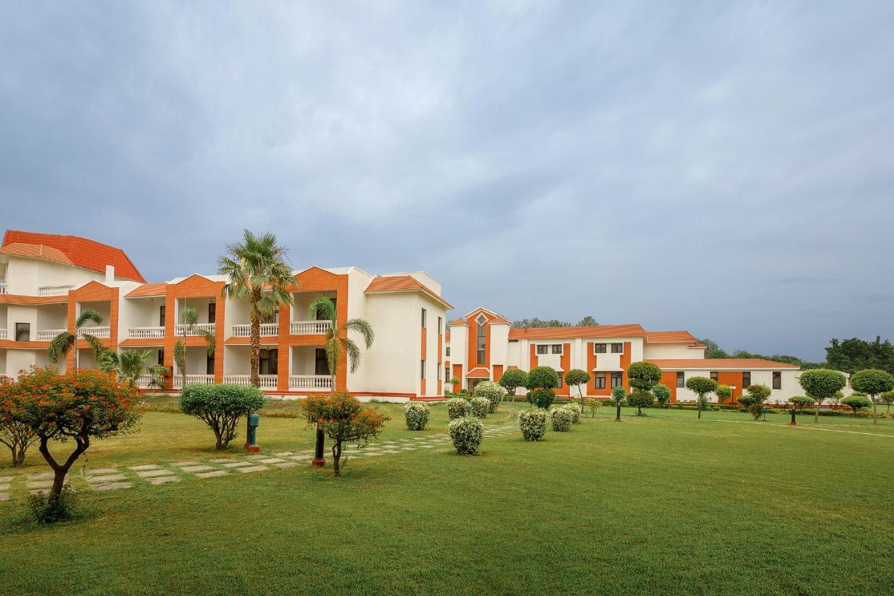Naturoville Wellness Resort Rishikesh - Surrounded By Nature, Rooted In Wellness Doiwāla מראה חיצוני תמונה